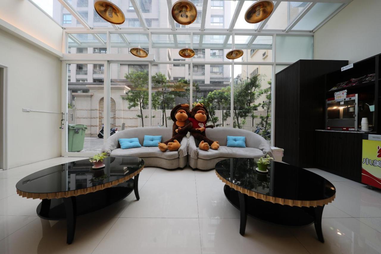M Hotel Каосюн Екстериор снимка