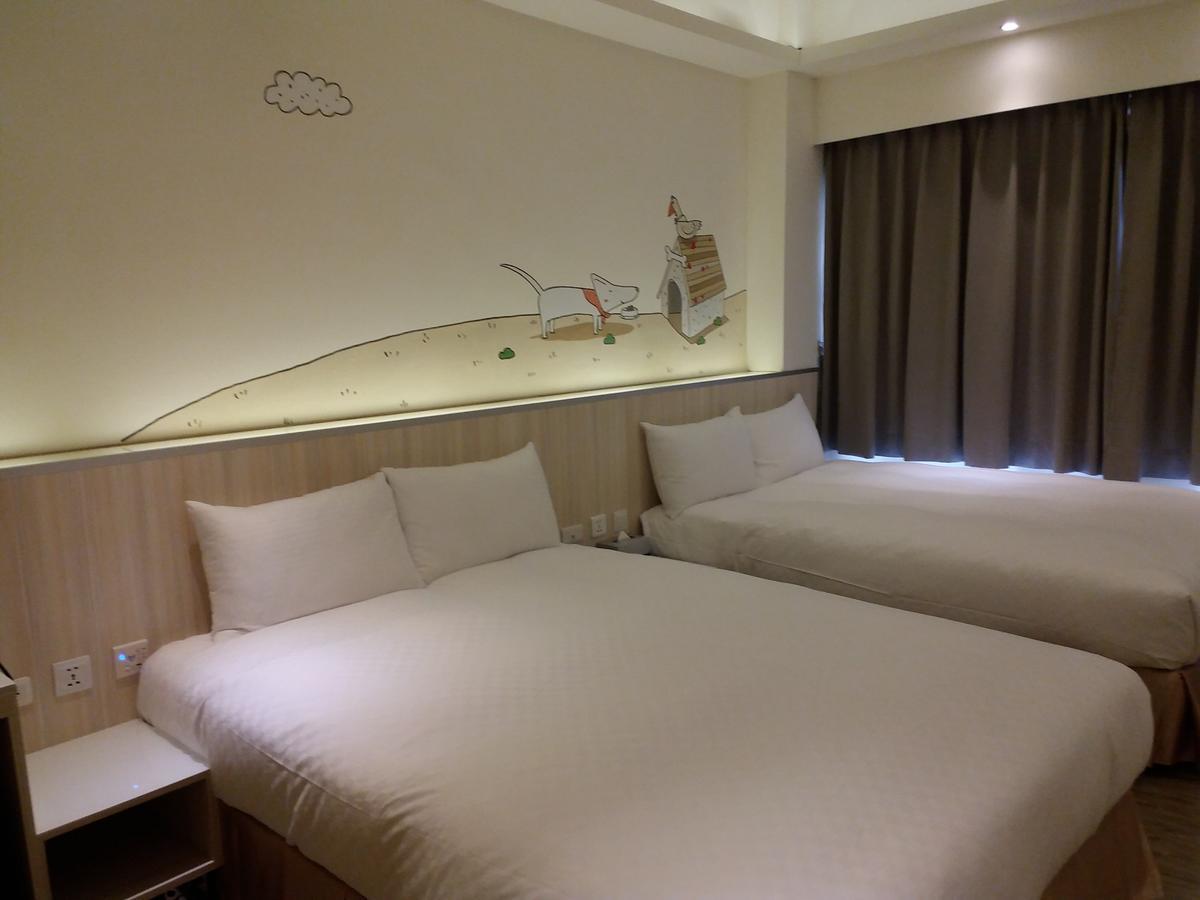 M Hotel Каосюн Екстериор снимка