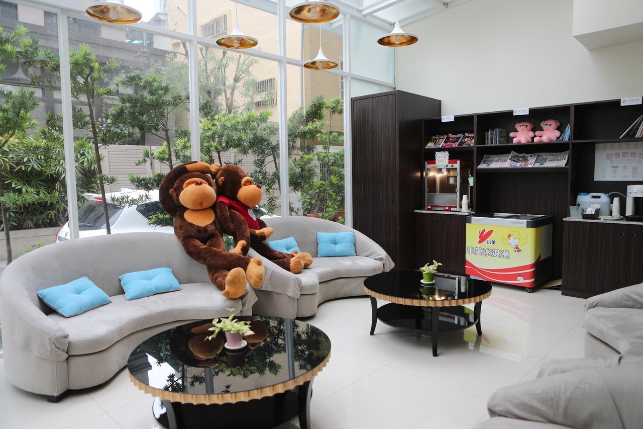 M Hotel Каосюн Екстериор снимка