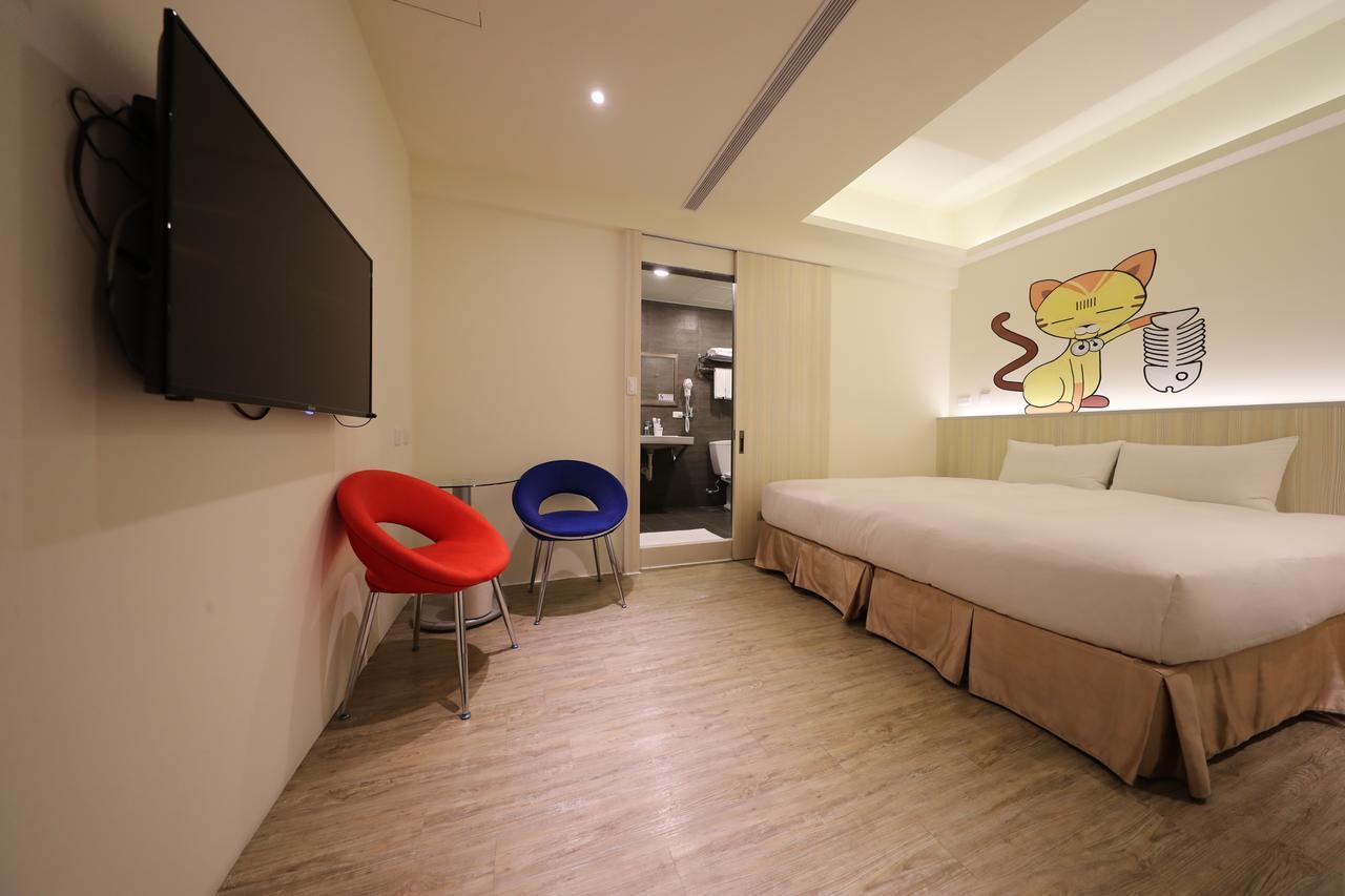 M Hotel Каосюн Екстериор снимка