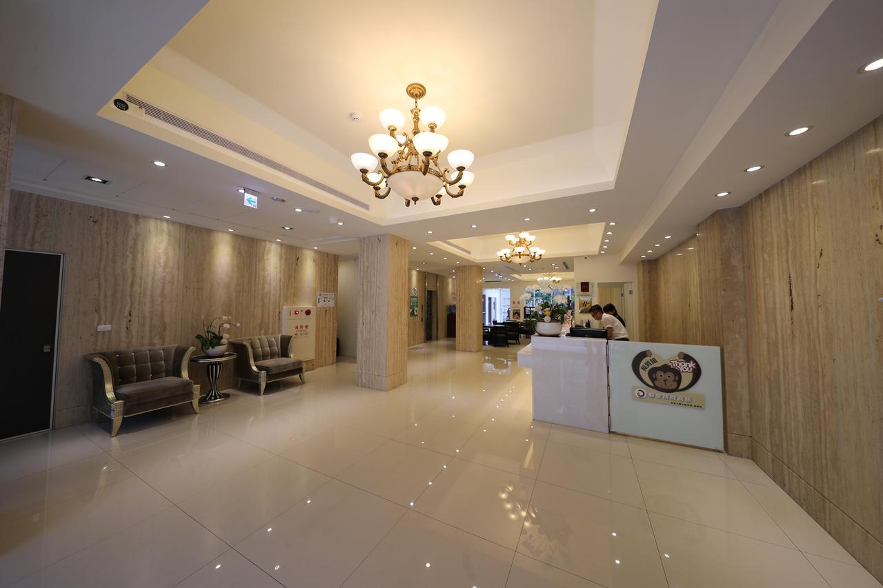 M Hotel Каосюн Екстериор снимка