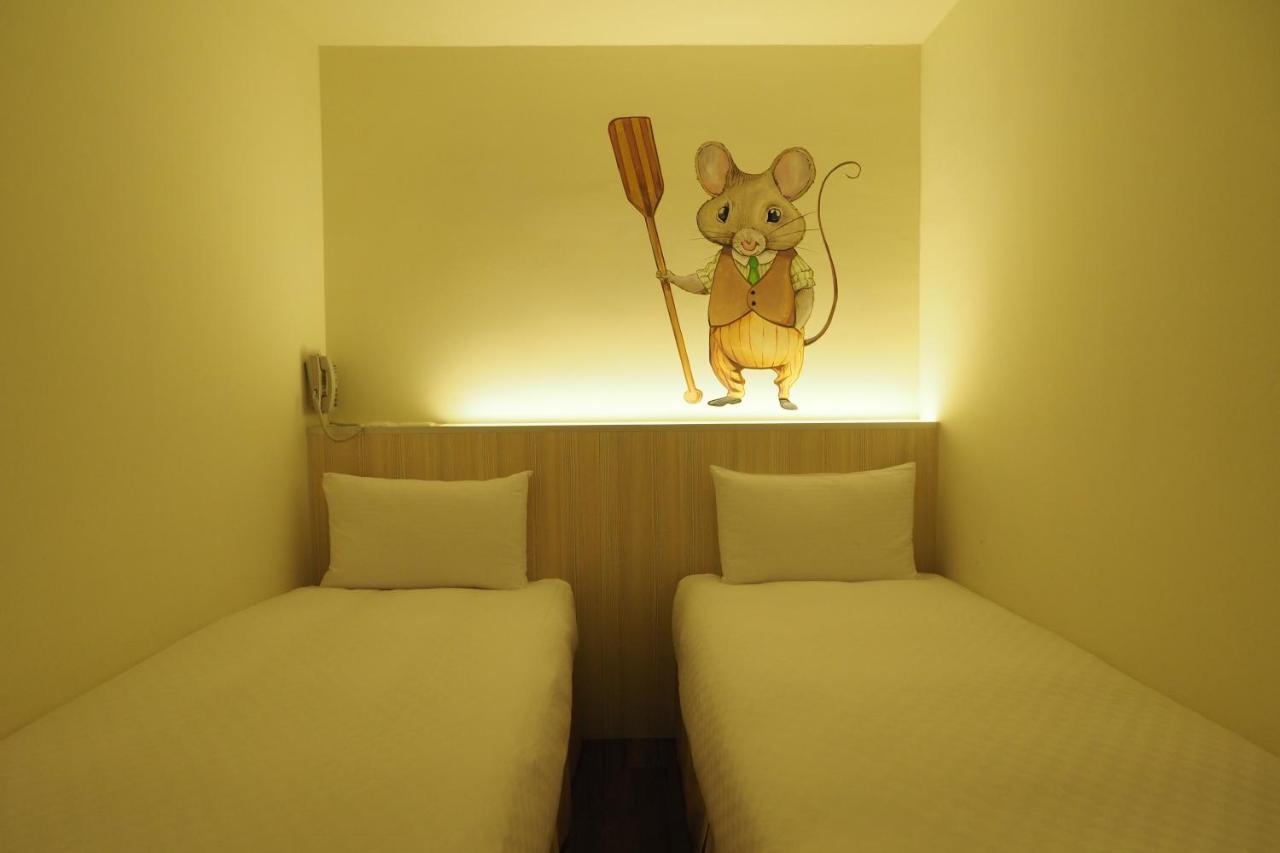 M Hotel Каосюн Екстериор снимка